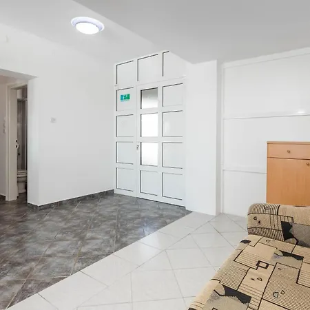 Gorgeous In With Kitchen