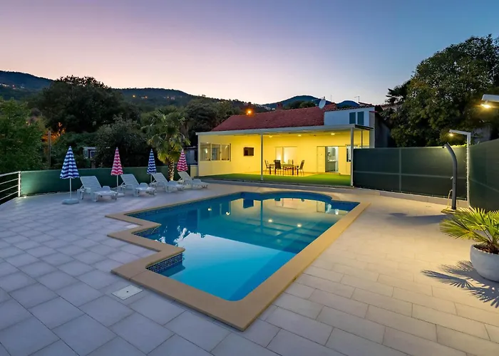 Amazing In With House Sea View *