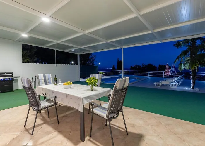 Amazing In With House Sea View Nyaraló