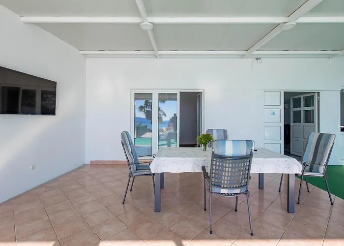 Amazing In With House Sea View Nyaraló